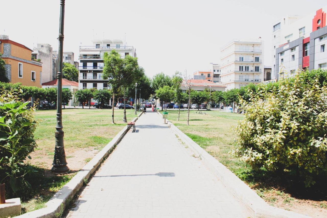 Sunlight - Volos City Center Spacious Modern Apartments Экстерьер фото